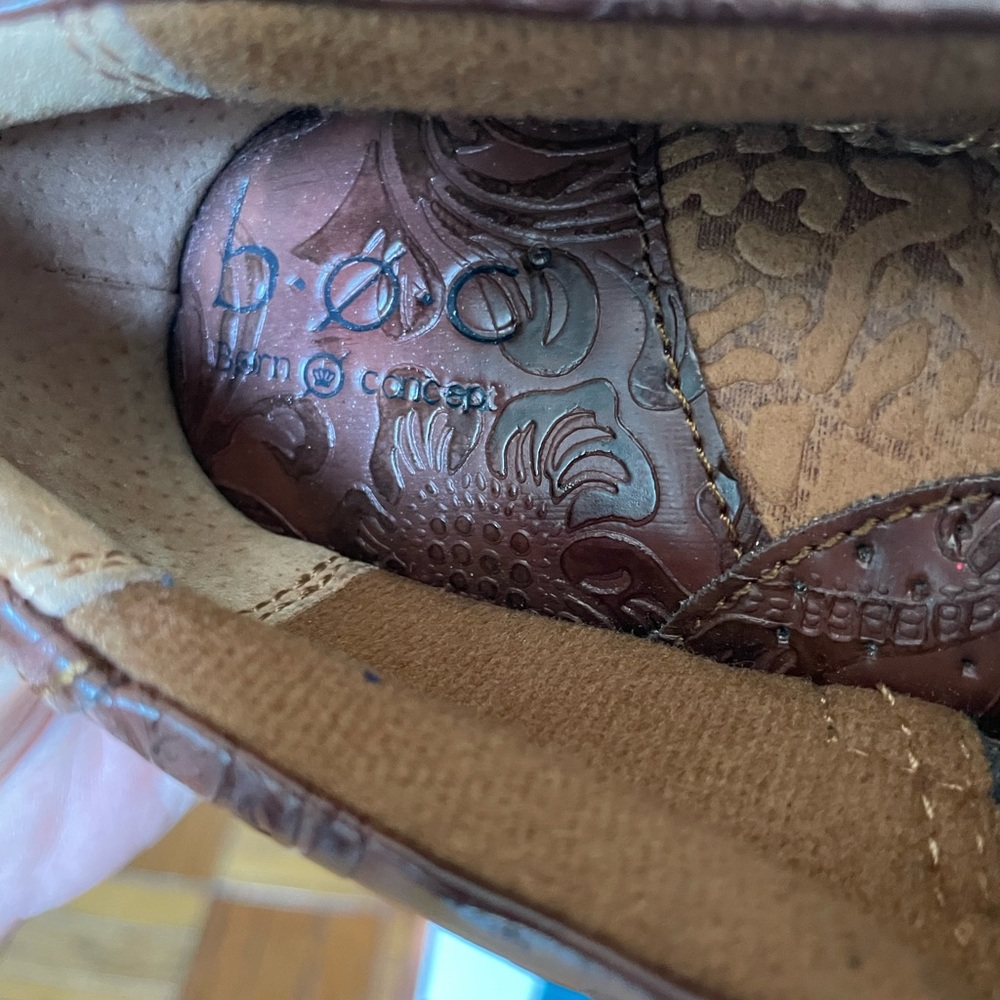 NWOT B.O.C. Clogs, Size 8 - Picture 7 of 8